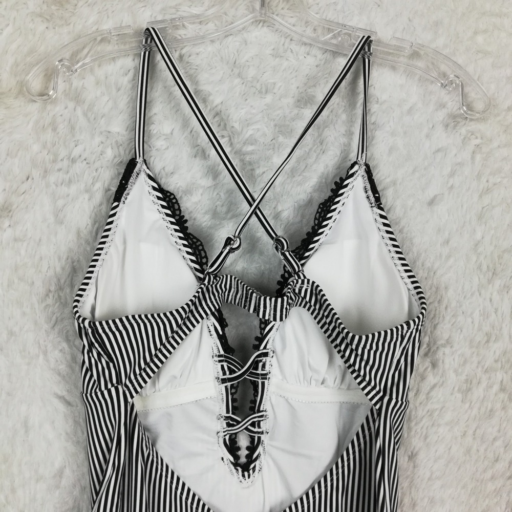 Cupshe Womens Swimsuit One Piece Plunging V Neck Wish You Well Lace XL New - Picture 9 of 9